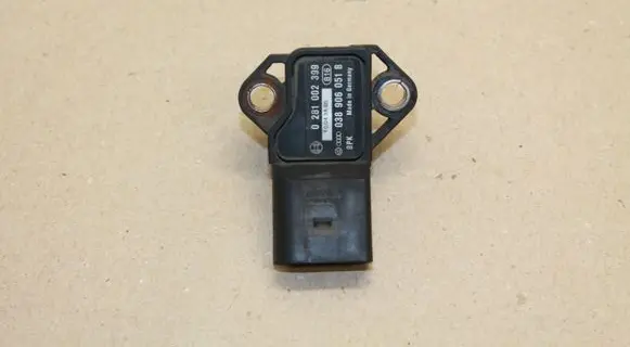 Audi A4 S4 B6 8E 8H Air pressure sensor 038906051B