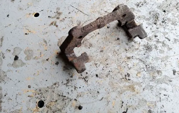 Opel Vectra C Brake caliper pad carrier rear 