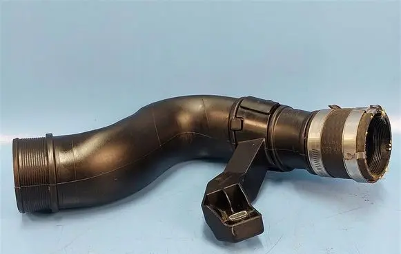 Intercooler hose/pipe