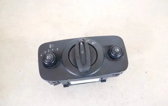 Ford Fiesta Light switch 8a6113a024bb