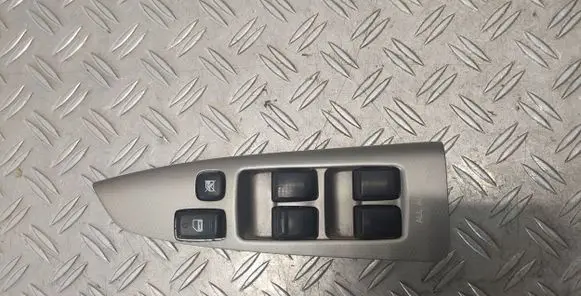 Toyota Corolla Verso E121 Electric window control switch 8404013081