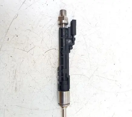 BMW 4 F32 F33 Fuel injector 7639994