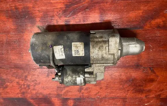 Mercedes-Benz E W211 Starter motor 0001115005