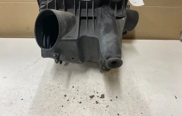 Chrysler Grand Voyager V Air filter box 04880233AC 25381529