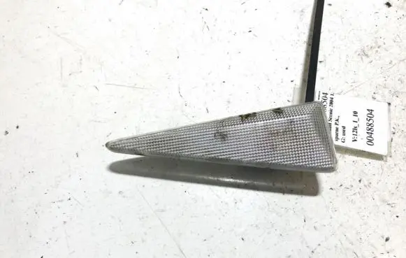 Renault Scenic II - Grand scenic II Front fender indicator light
