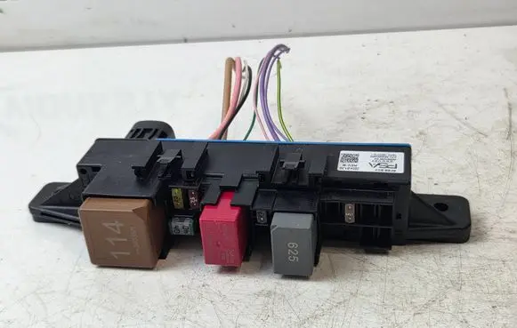 Peugeot 308 Fuse box set 9830004880 18023781 A0060W02