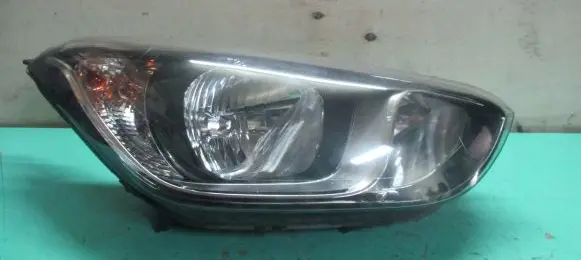 Hyundai i20 (PB PBT) Headlight/headlamp