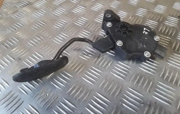 Lexus IS 220D-250-350 Accelerator throttle pedal 7811053010 1988007221