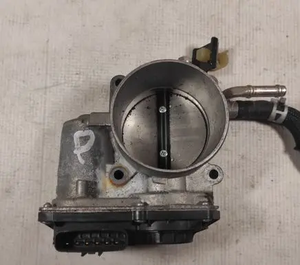 Toyota Camry Throttle valve 220300V010