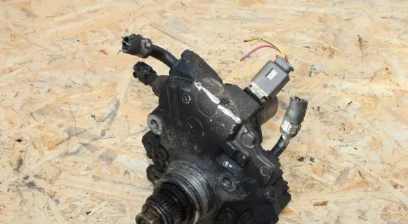 Mercedes-Benz GLK (X204) Fuel injection high pressure pump A6510700601 28252613 0192990DD