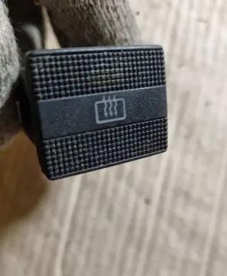 Volkswagen Golf III Windscreen/window heater switch
