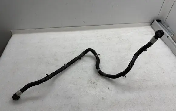 Tesla Model Y Electric car engine cooling hoses/pipes 107759500E