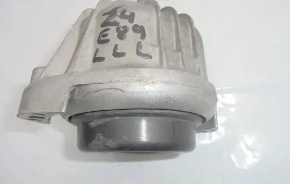 BMW Z4 E89 Engine mount bracket 6768853