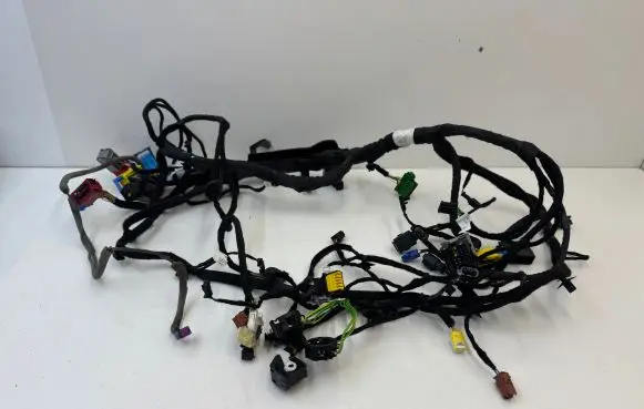 Peugeot 3008 II Panel wiring 9818825180 9817272880