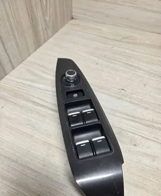 Mazda CX-5 Electric window control switch
