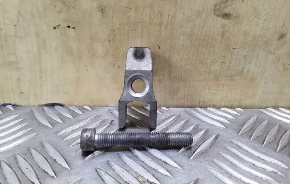 Volkswagen Crafter Fuel Injector clamp holder