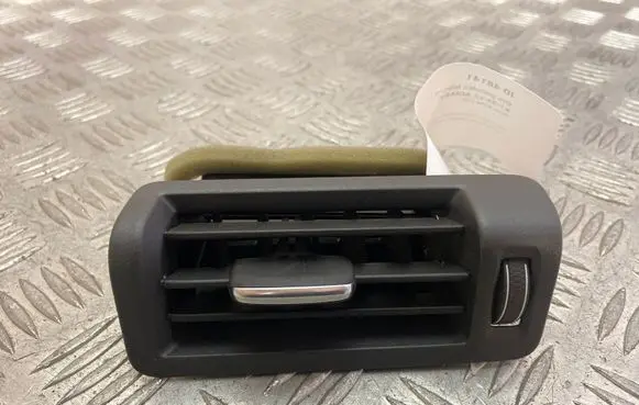 Volvo XC90 Air vent grill in roof 31469790