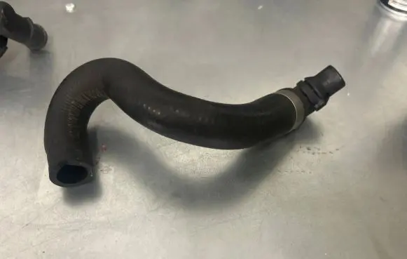Mercedes-Benz E W211 Engine coolant pipe/hose A2118327094
