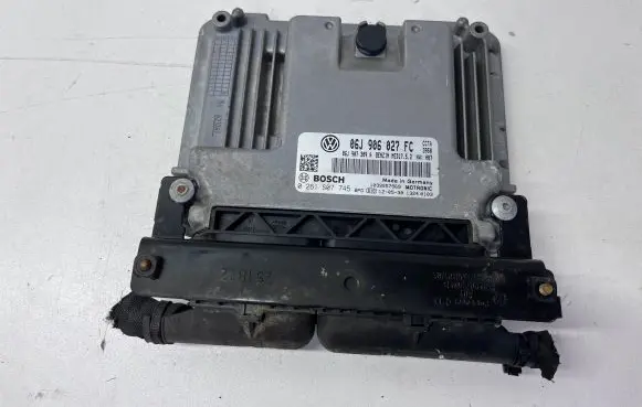 Volkswagen Tiguan Engine control unit/module 06J906027FC