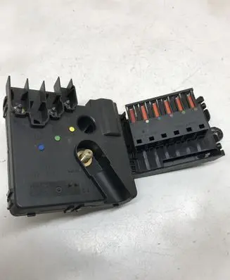 Mercedes-Benz E W211 Fuse module