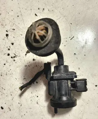 Mercedes-Benz CLK A208 C208 Turbo solenoid valve A0005450427