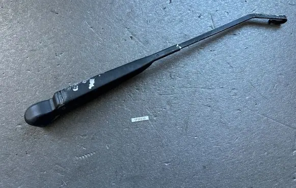 Nissan Patrol Y60 Rear wiper blade arm 2878005J00