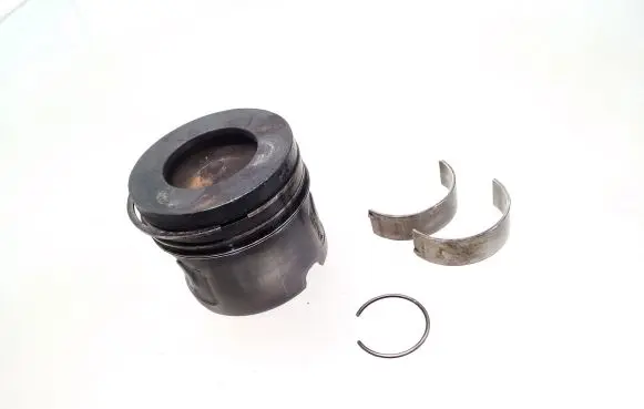 BMW 3 E90 E91 Piston 084088 7798085 7798092