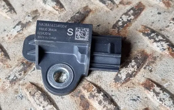 Nissan X-Trail T32 Airbag deployment crash/impact sensor 988303RA0A