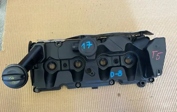 Volkswagen Transporter - Caravelle T5 Rocker cam cover 04L103469J