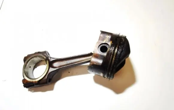 Citroen C5 Piston with connecting rod