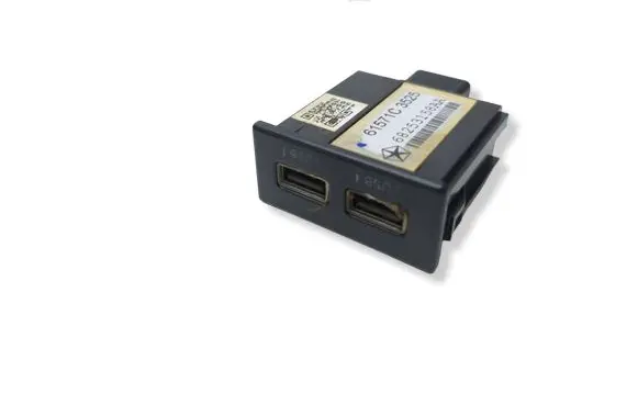 Dodge Charger USB socket connector 68253158AA