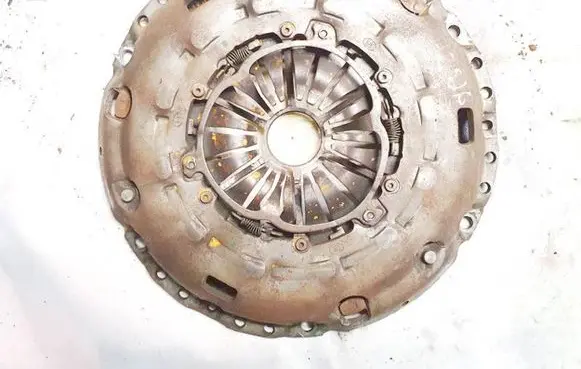 Mercedes-Benz C W204 Pressure plate 124040710