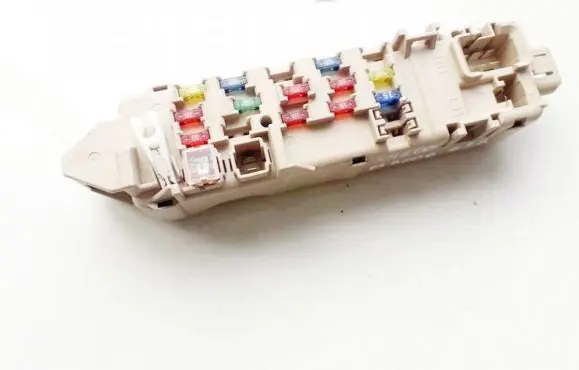 Mazda 626 Fuse box set 8k260787 8k26-0787