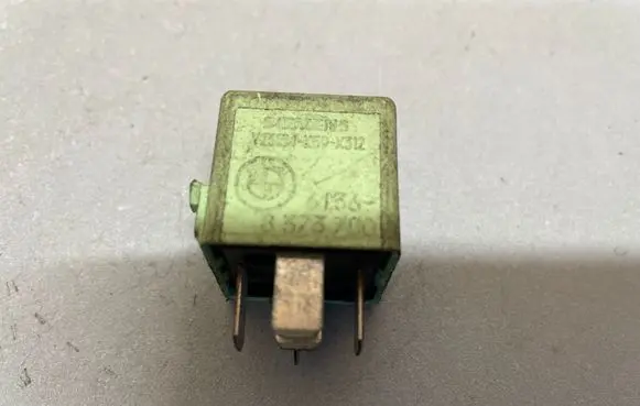 BMW 5 E60 E61 Other relay 61368373700
