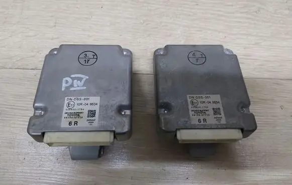 Toyota Prius (XW50) Trunk lid opening control unit 