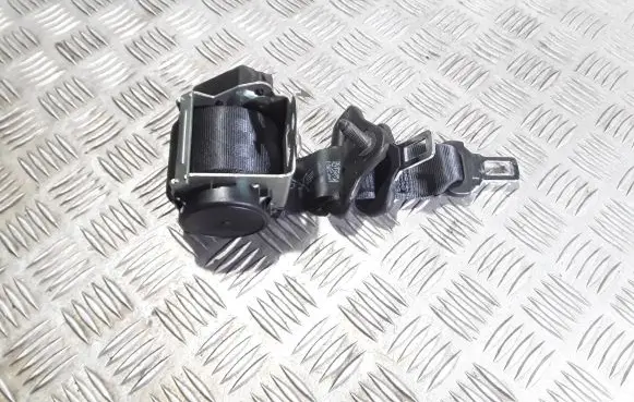 Middle seatbelt buckle (rear)