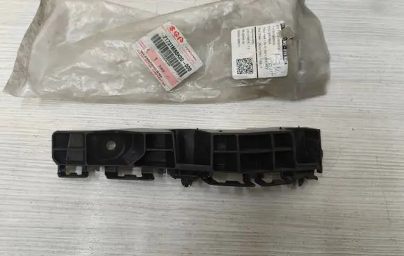 Suzuki Alto Front bumper mounting bracket 7173168K00 71731M68K00000