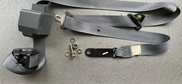 Nissan Patrol Y60 Front seatbelt 8684452N11