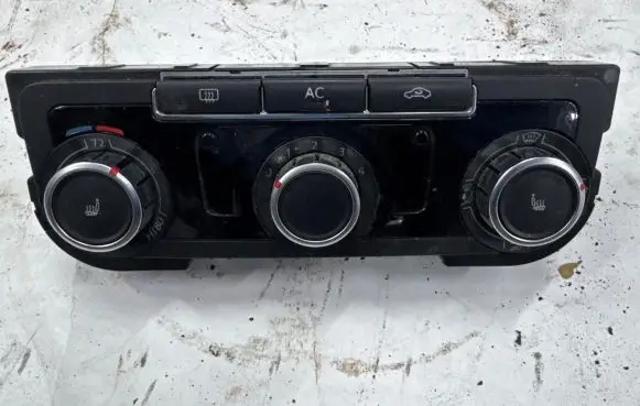 Volkswagen PASSAT CC Climate control unit 3C8907336AJ 5HB00975127