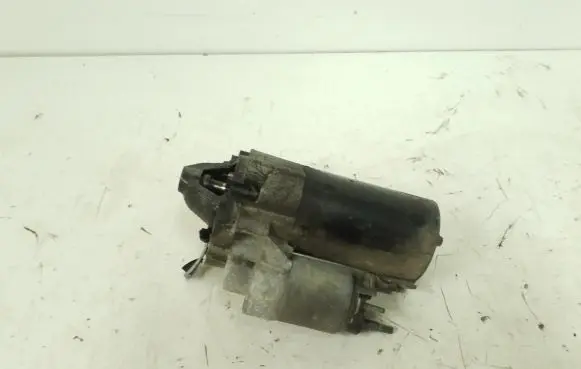 Renault Megane III Starter motor 8200741476