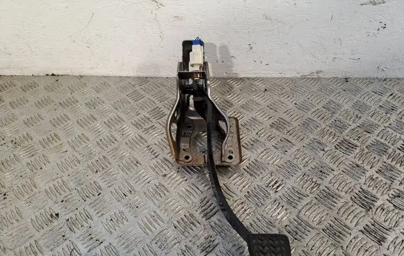 Toyota Corolla Verso AR10 Brake pedal 551060F020