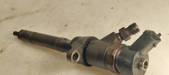 Volvo S40 Fuel injector 0445110259