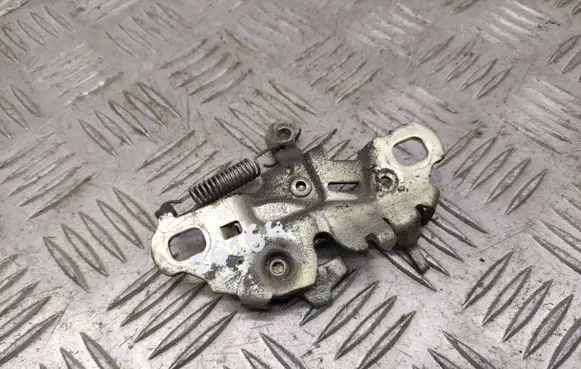 Engine bonnet/hood lock/catch