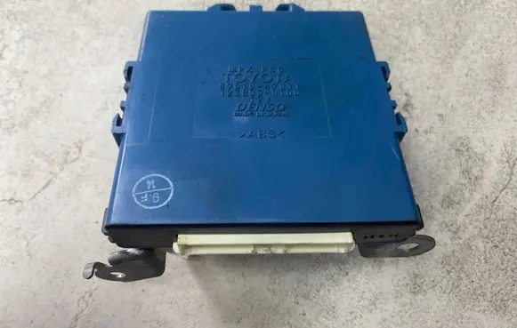 Toyota Prius (XW20) Power management control unit 8961847011 238000100