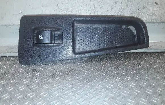Fiat Grande Punto Electric window control switch 735380450 735380451 610428