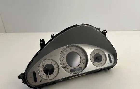 Mercedes-Benz E W211 Speedometer (instrument cluster) A2115400547 110080284017
