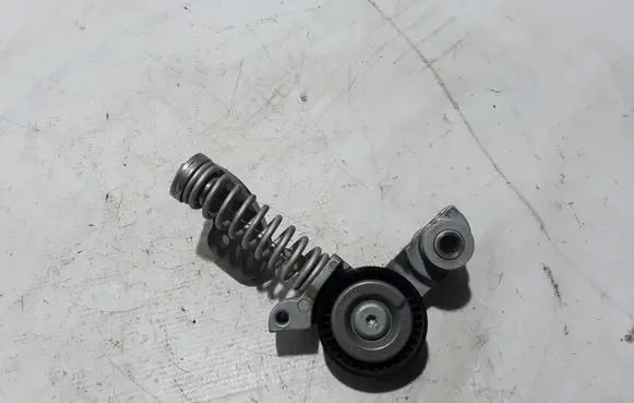 Volvo V60 Alternator belt tensioner 31460372