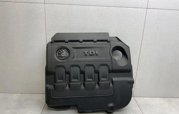 Skoda Superb B8 (3V) Engine cover (trim) 04L103925T