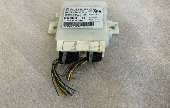 Mercedes-Benz E W212 Parking PDC control unit/module A2129003704 0263004366 A2129023202