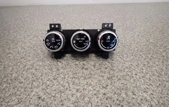 Suzuki SX4 Tailgate/trunk/boot open switch